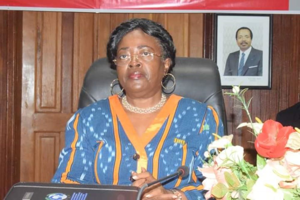 Cameroun : “Maman nationale du digital”, Minette Libom Li Likeng en apôtre de la sensibilisation à l’usage rationnel des ressources du numérique