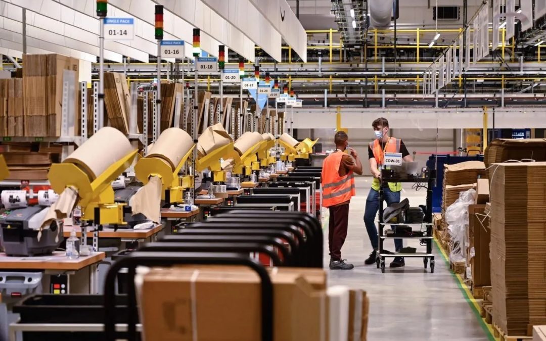 E-commerce : Les emplois menacés chez Amazon en cas de suppression de 30 000 postes au profit de l’IA